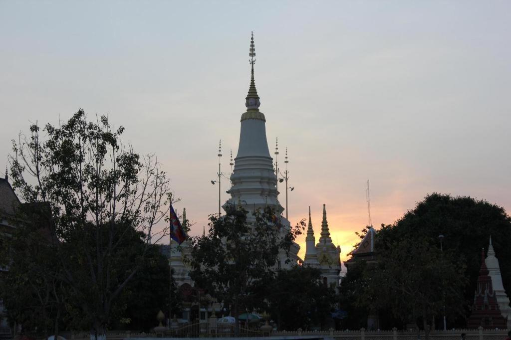 Kirirom Crystal Hotel Phnom Penh Eksteriør bilde